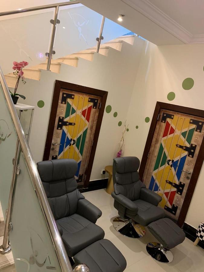 Qaser Al Hamra By Warwick Ar Riyad Esterno foto
