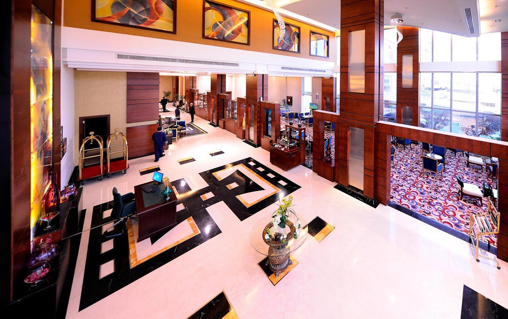 Qaser Al Hamra By Warwick Ar Riyad Esterno foto