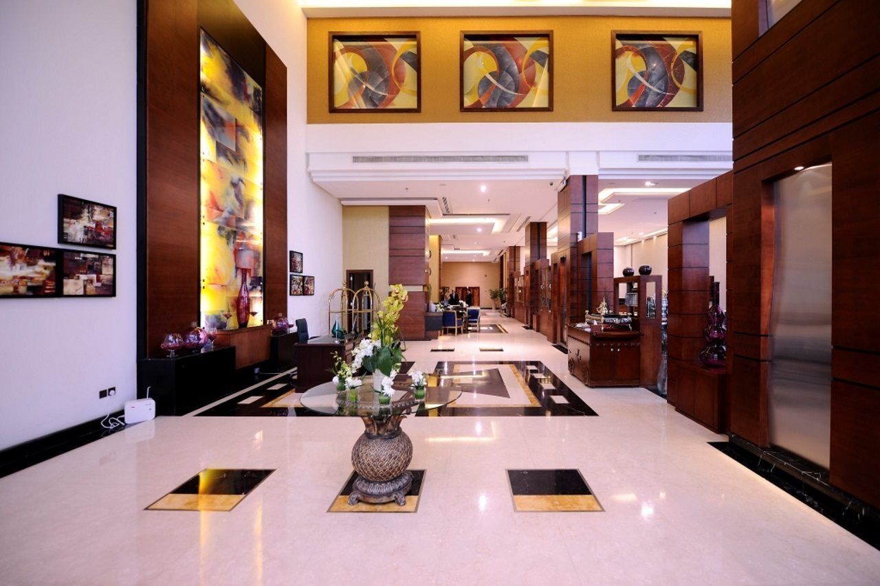 Qaser Al Hamra By Warwick Ar Riyad Esterno foto